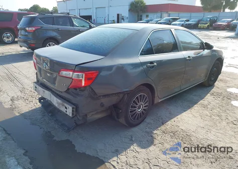 2014 Toyota Camry Le z USA, uszkodzony, nr VIN 4T1BF1FKXEU794264